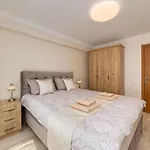 Deluxe And Garden Appartamento Varna