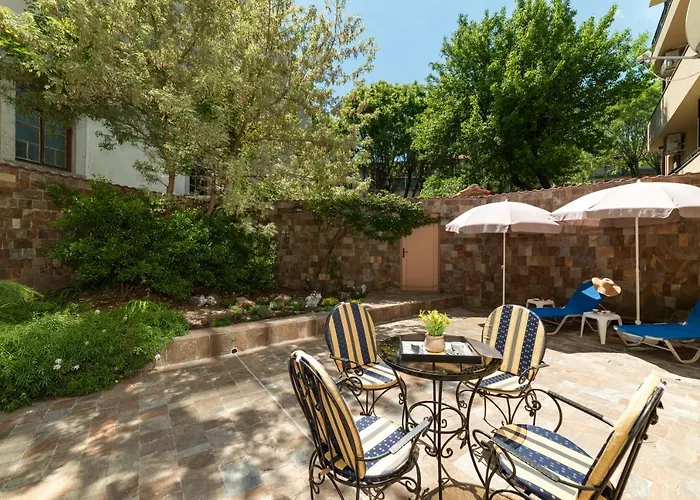 Deluxe And Garden Appartement *