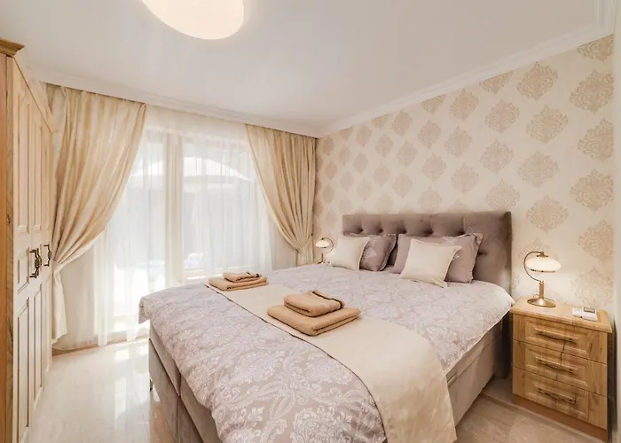 Deluxe And Garden Varna