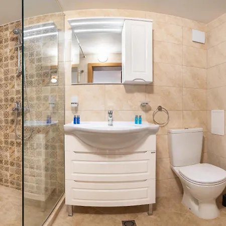 Deluxe&central Garden *