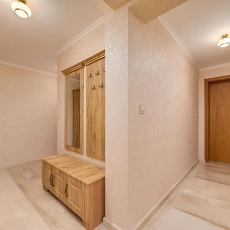 Deluxe&central Garden Apartment Warna